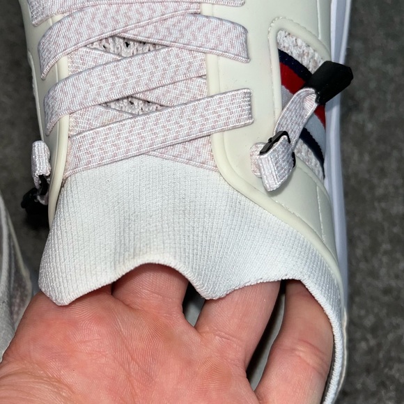 Tommy Hilfiger size 10 women’s Nessim Desert mauve sneakers - Picture 5 of 13